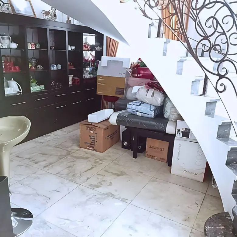Rumah di Jalan Hartono Raya Modernland