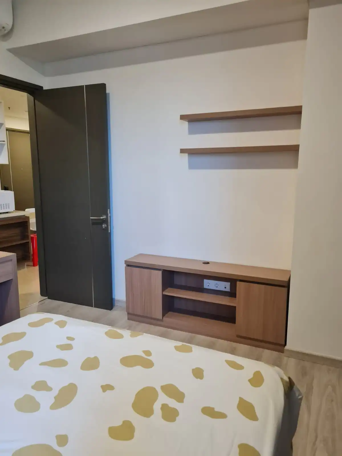 DISEWAKAN APARTEMEN NAVAPARK BSD