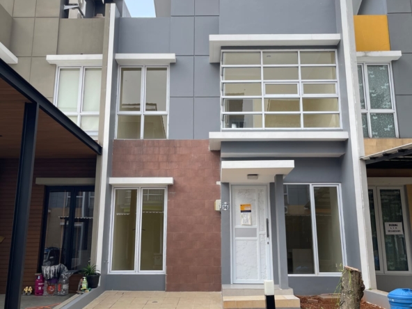 DIJUAL RUMAH SIAP HUNI 2 LANTAI CLUSTER RIVIERA VILLAGE GADING SERPONG