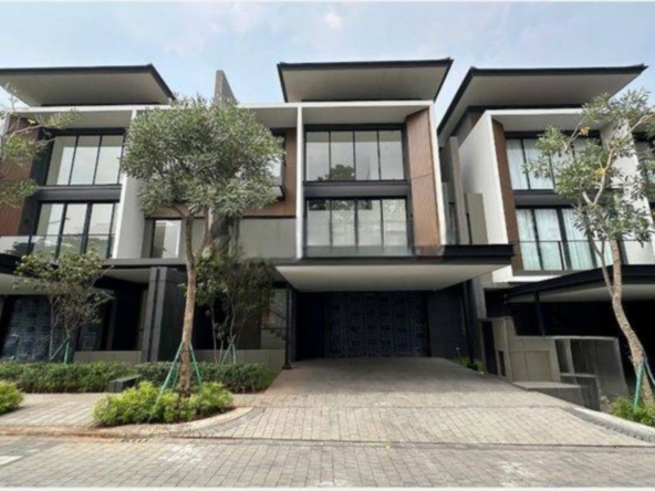 FOR SALE RUMAH MEWAH 3LANTAI LAUREL NAVAPARK BSD CITY SATULISTING.com