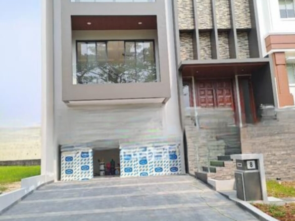 FOR SALE RUMAH MEWAH 3LANTAI BRAND NEW SCARLET THE SPRINGS SATULISTING.com