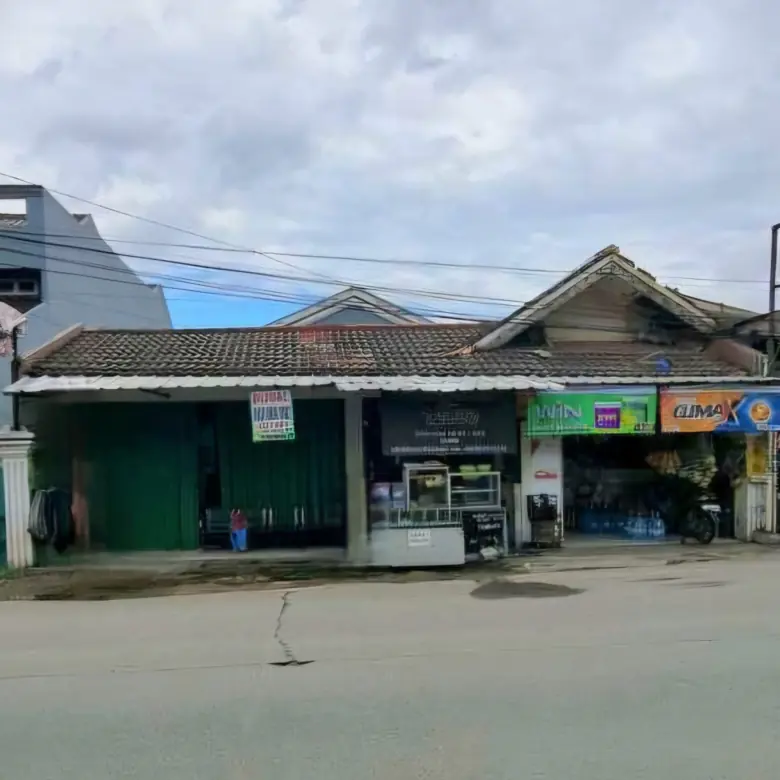 Rumah berkavling tanah luas depan Grand Galaxy City