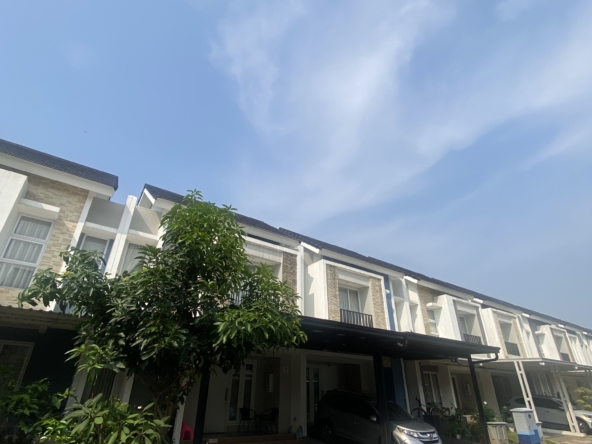 DIJUAL RUMAH CANTIK SIAP HUNI SYMPHONIA SUMMARECON SERPONG