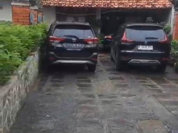 Dijual Cepat Rumah Disain Country Ethnic Kukusan Beji Depok