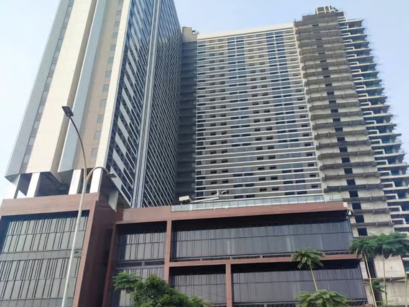 Apartemen Collins Boulevard