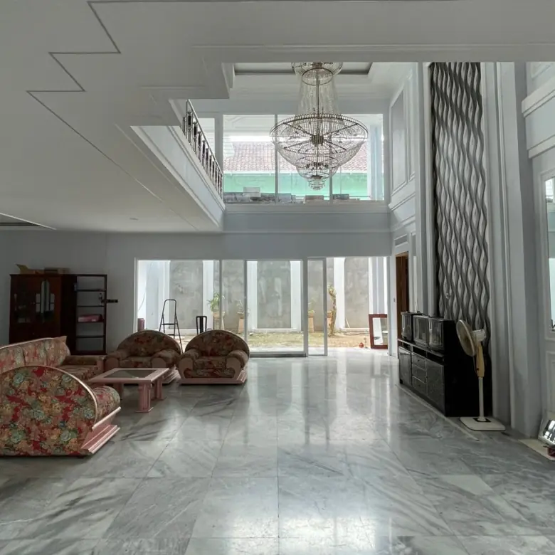 Ruang utama LUXURY HOUSE JLN GATOT SUBROTO DENPASAR BALI