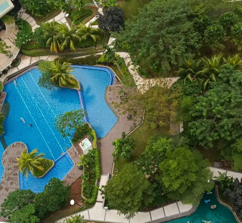 Swimming pool APARTEMEN KENGSINGTON KELAPA GADING JAKARTA