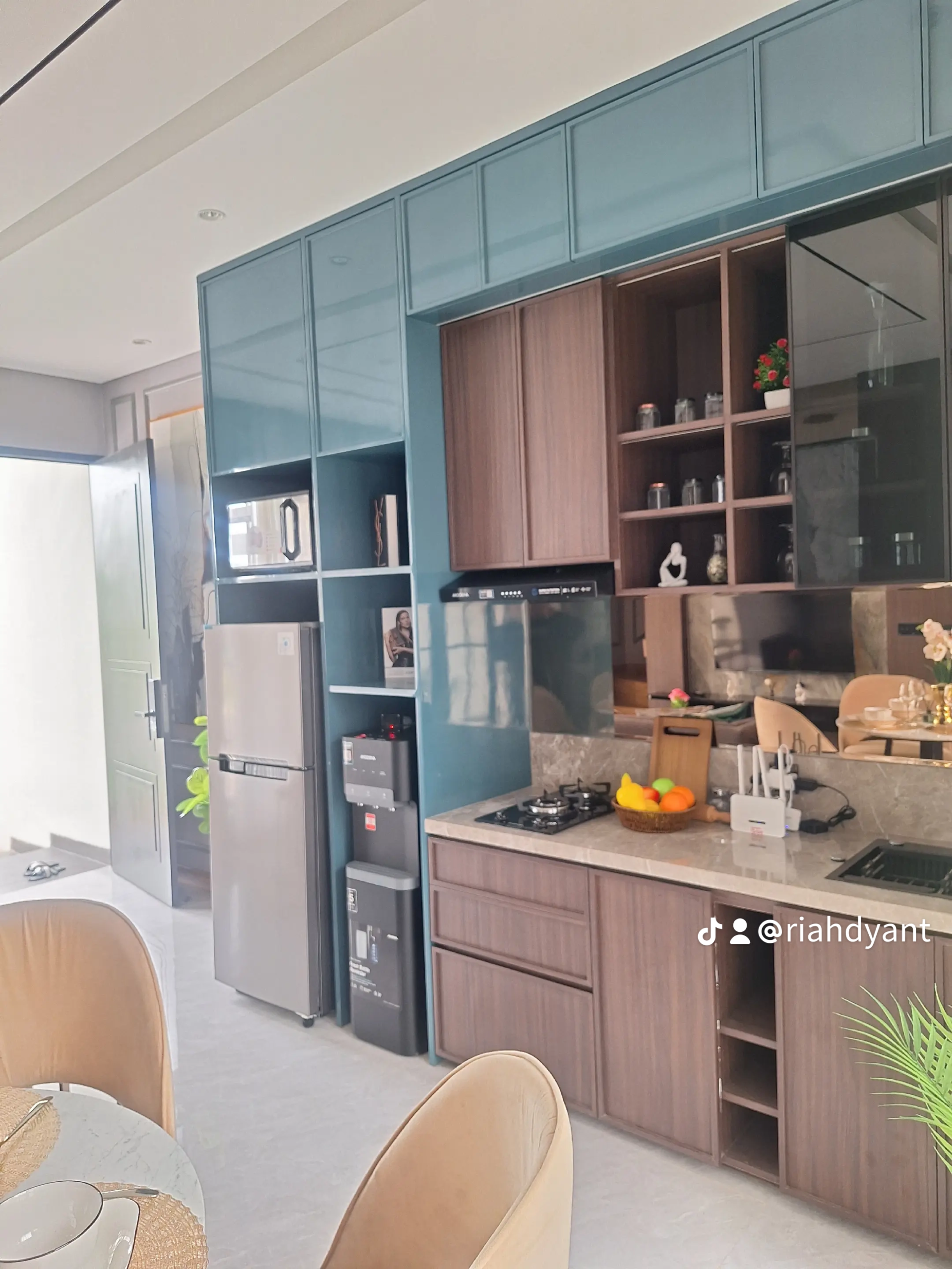 Rumah contoh DI METLAND TRANSYOGI CIBUBUR