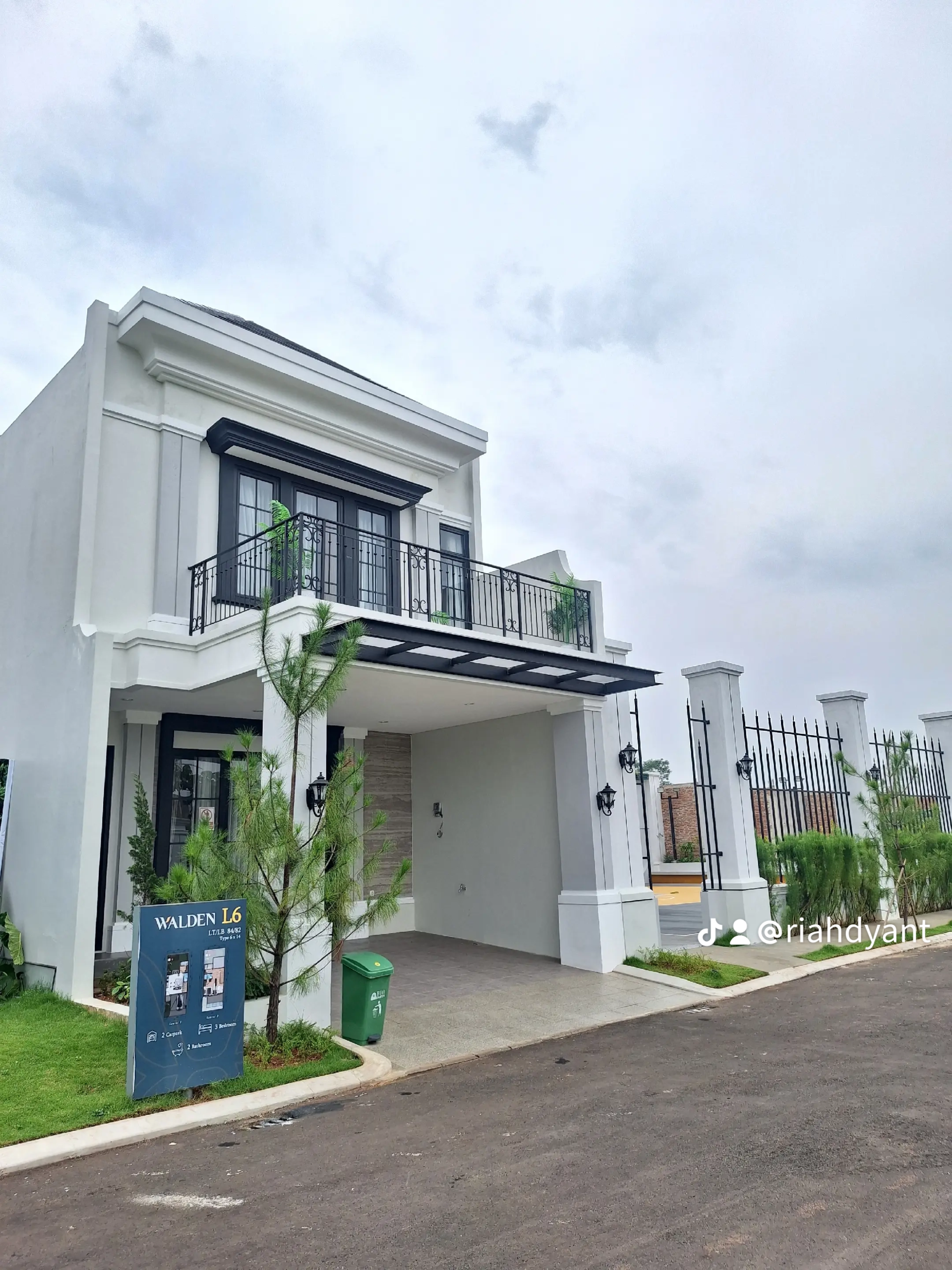 PERUMAHAN DI METLAND TRANSYOGI CIBUBUR