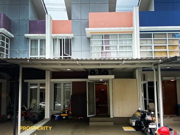 Tampak depan rumah di cluster Bohemia Village Gading Serpong Tangerang