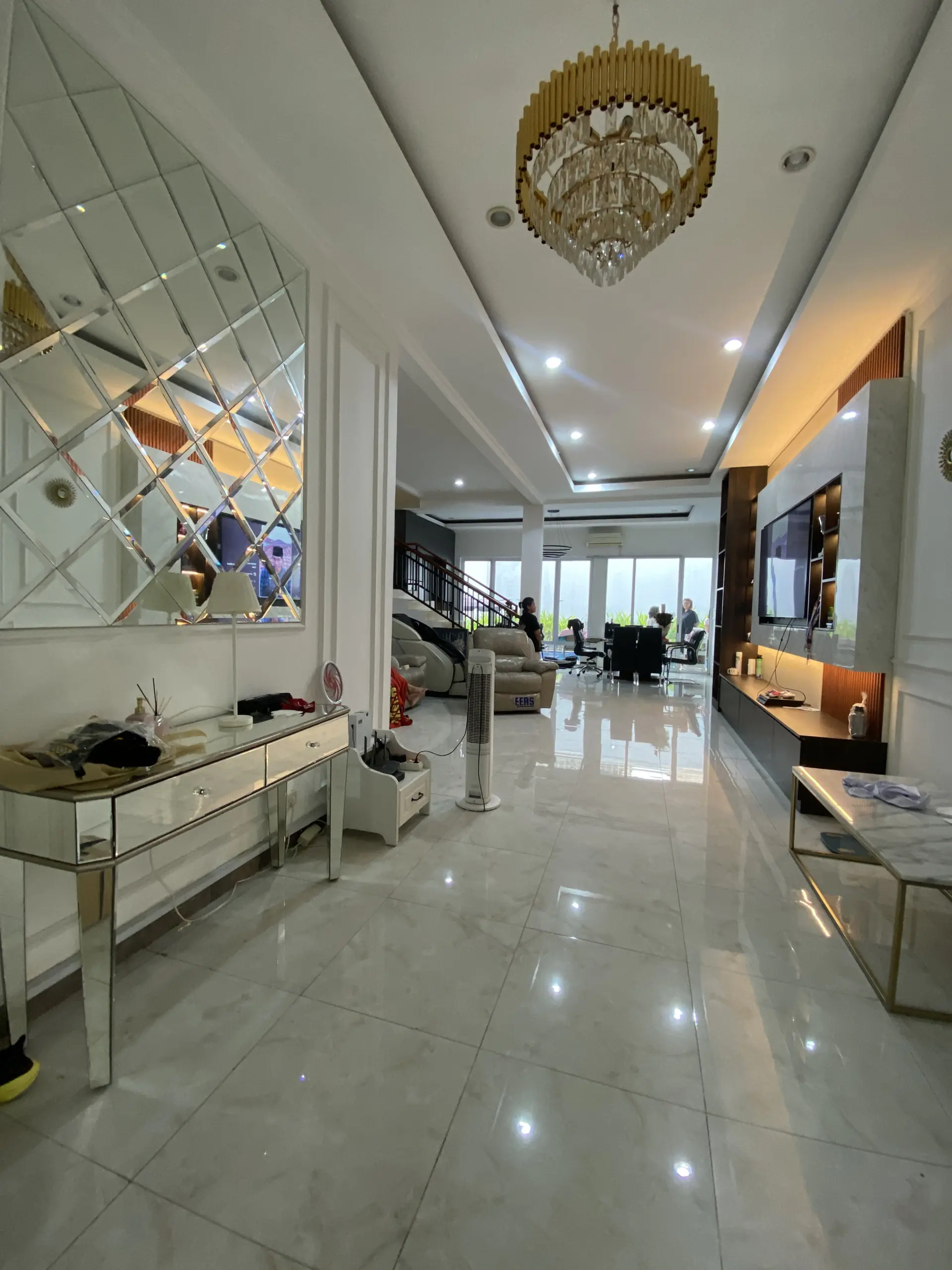 Ruang Keluarga Cluster Aristoteles Gading Serpong