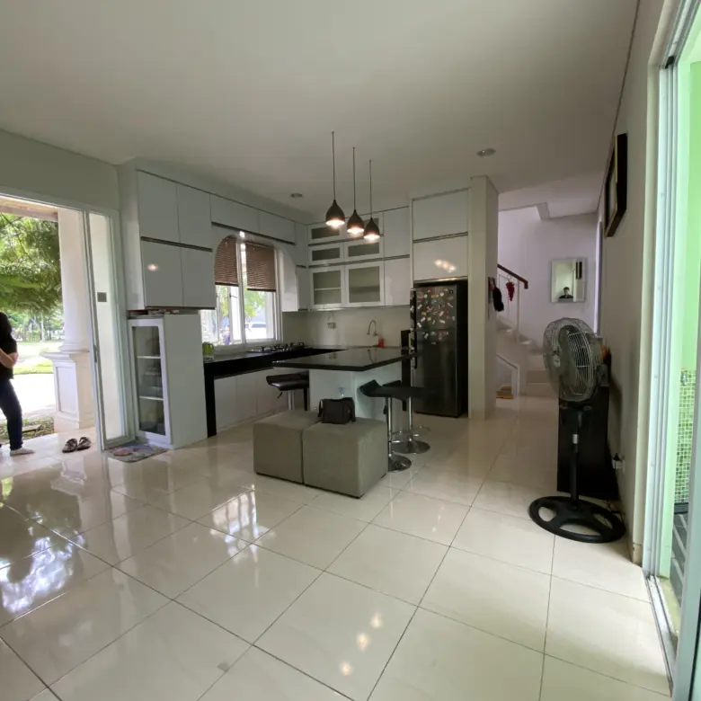 Ruang utama dalam rumah cluster Anila House Vanya Park BSD