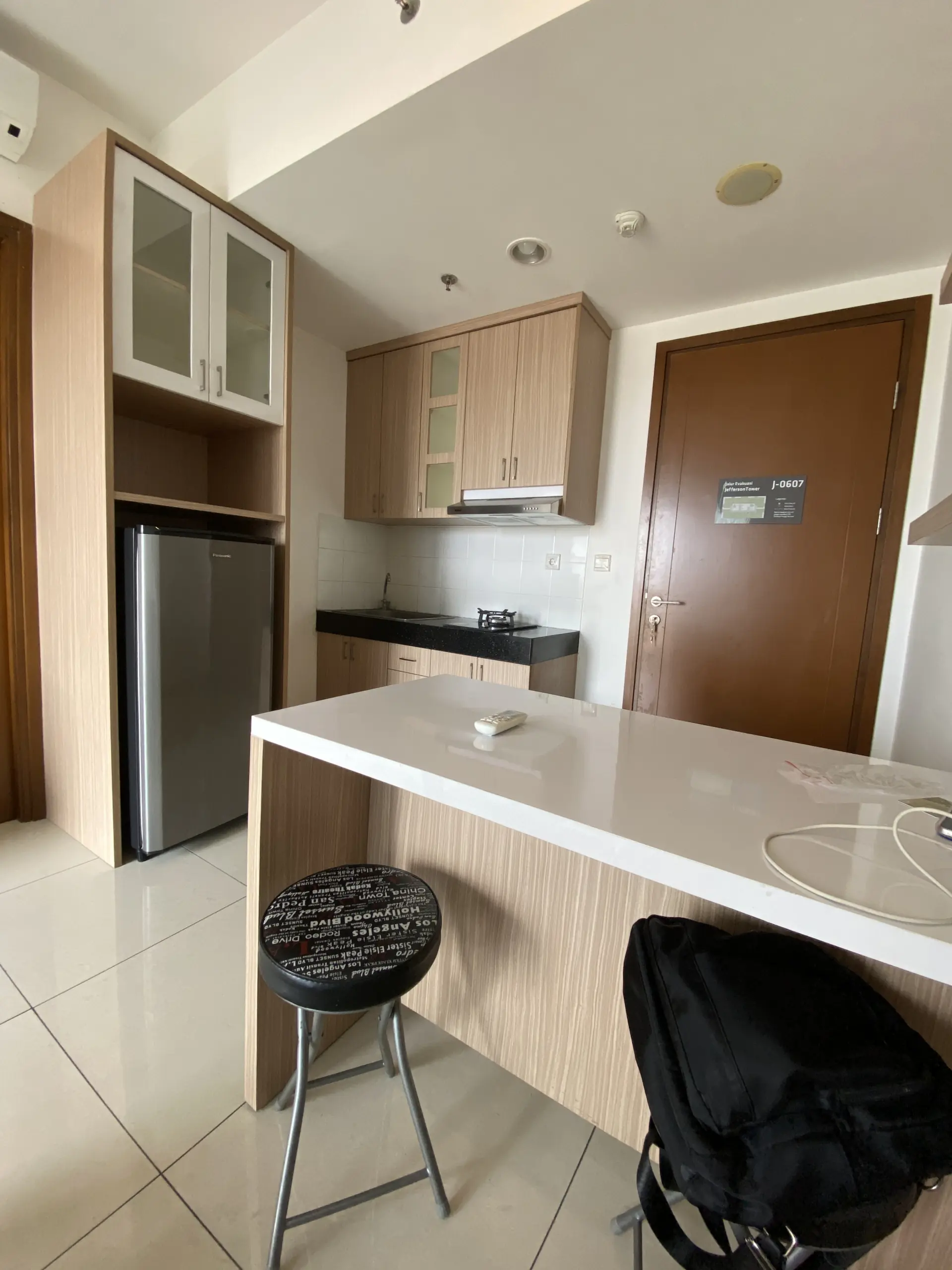 Ruang Makan M-Town Signature Tipe 1BR Furnish Gading Serpong