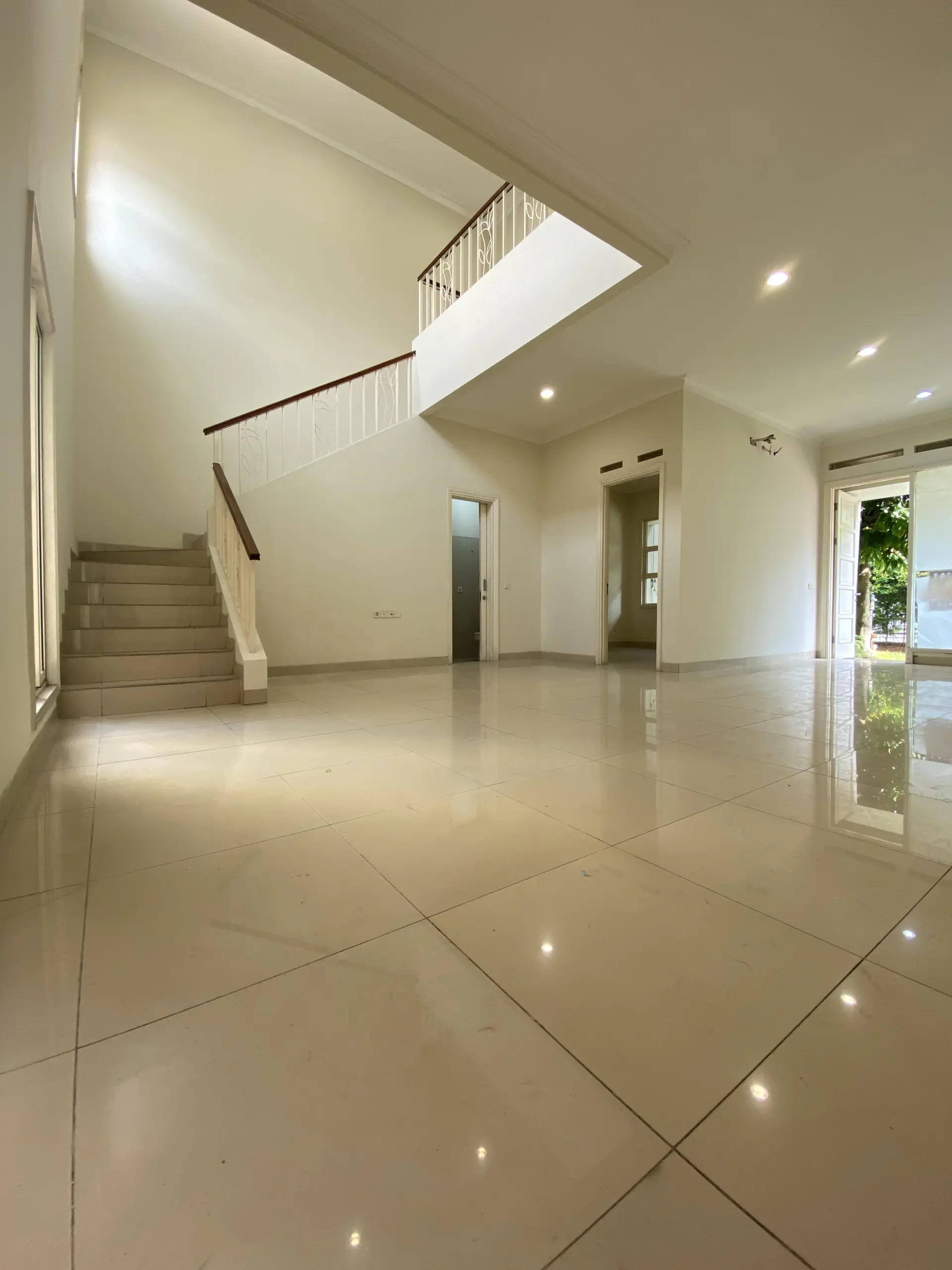 Ruang Keluarga 2 di Cluster Grisea Gading Serpong