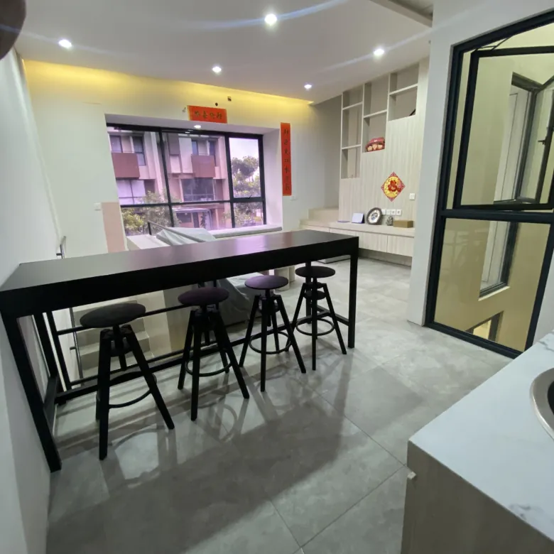 Ruang Makan di Cluster Impresahaus Tabebuya BSD