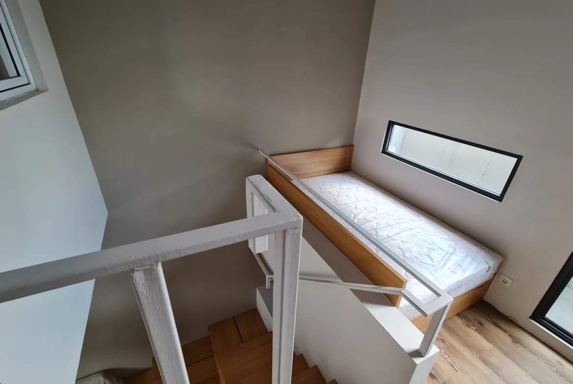 kamar tidur pembantu di fleekhauz bsd