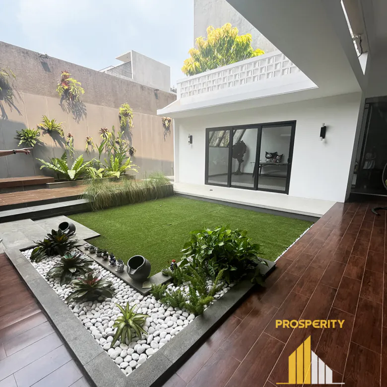 Rumah Furnished Konsep Open Space di Cluster Tiara PHG Gading Serpong
