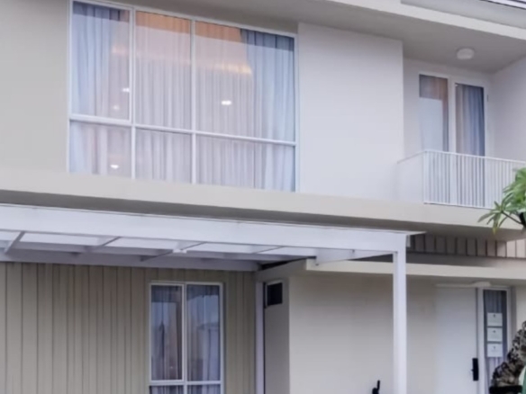 RUMAH DIJUAL 2 LANTAI MONTANA VILLAGE GADING SERPONG SATULISTING.com