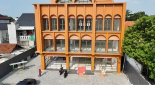 Dijual rumah makan hartono