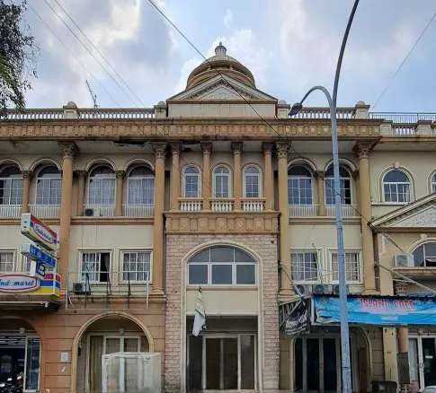 Jual cepat ruko 3,5 lantai siap pakai di jalan utama Grand Galaxy City SATULISTING.com