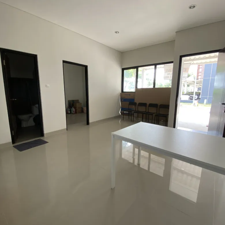 Rumah Strategis di Cluster The Northbend di Karang Tengah Tangerang