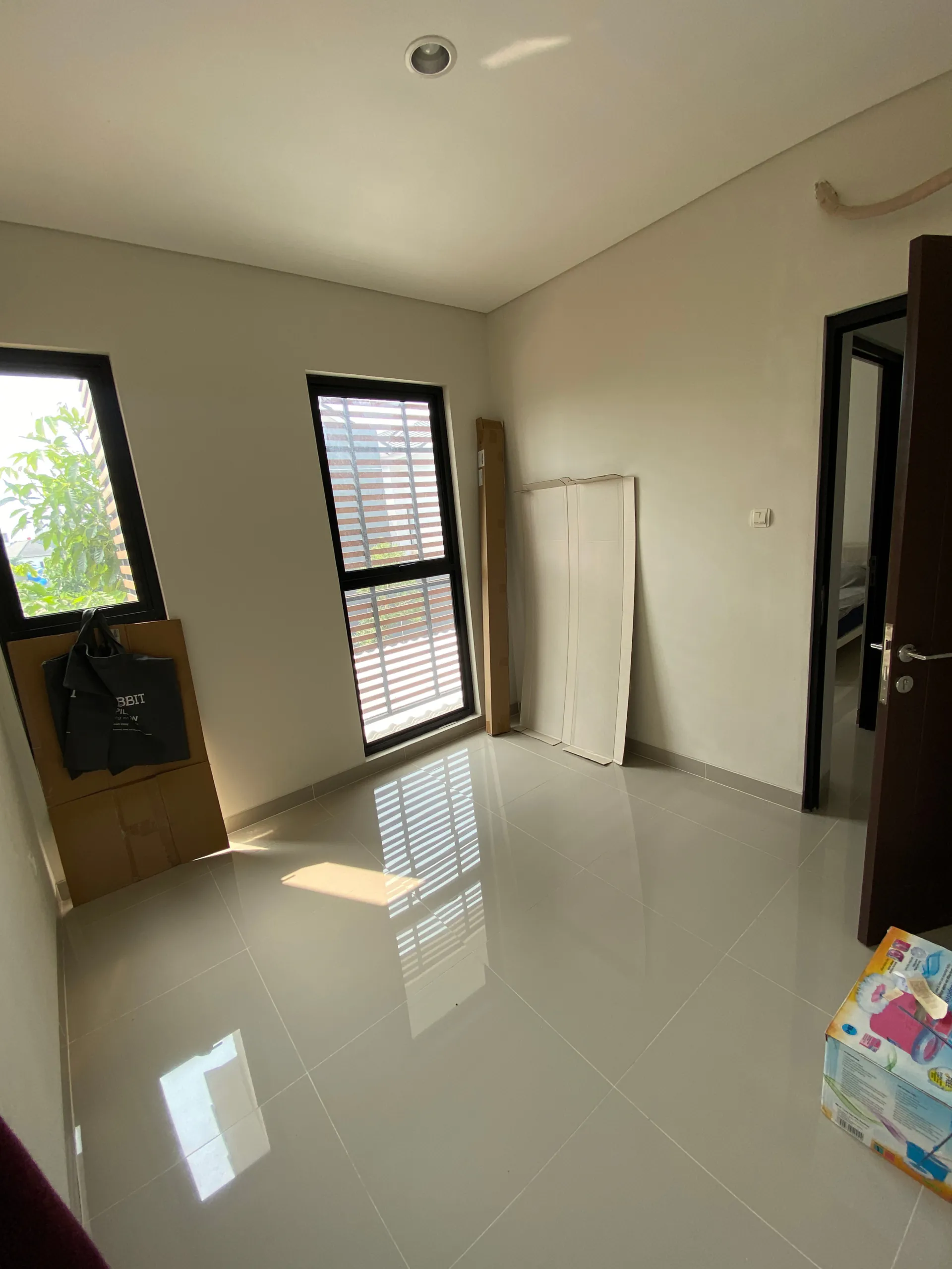 Rumah Strategis di Cluster The Northbend di Karang Tengah Tangerang