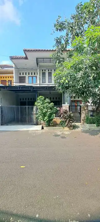 Rumah di Taman Galaxi Indah