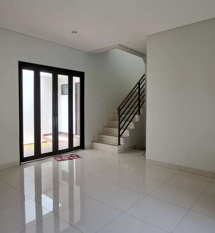 Rumah baru 3 kamar tidur di cluster Mulberry nya Summarecon Bekasi