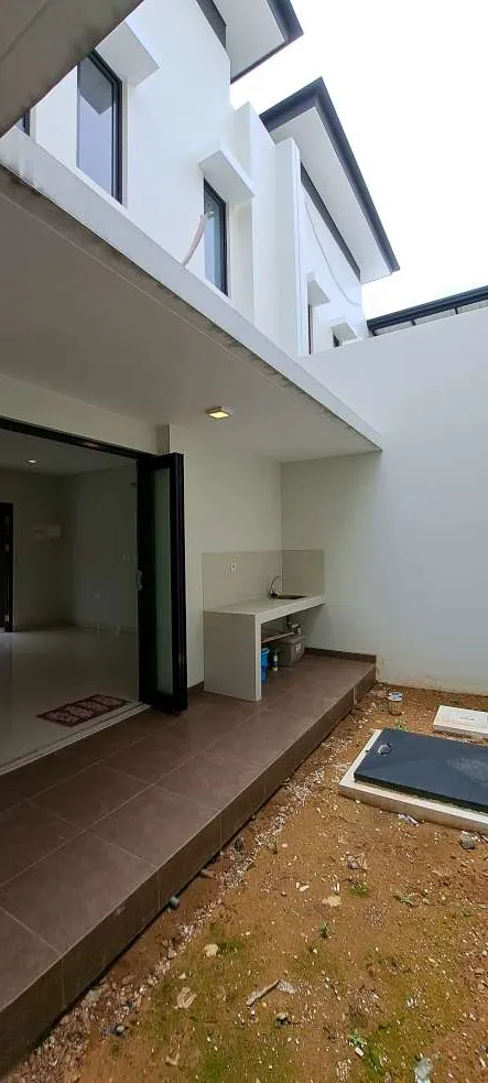 Rumah baru 3 kamar tidur di cluster Mulberry nya Summarecon Bekasi
