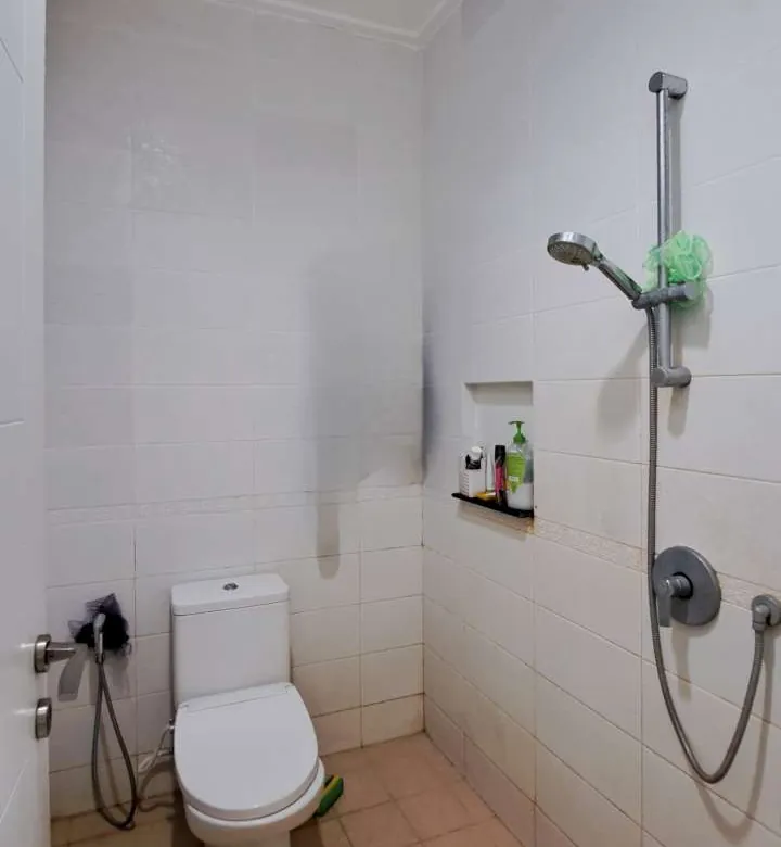 Rumah 2 kamar tidur cantik di Victoria Garden Grand Galaxy bisa KPR