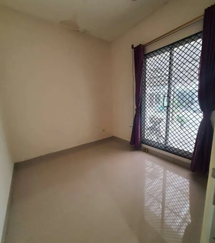 Jual cepat rumah 2 KT renov di Victoria Garden Grand Galaxy bisa KPR