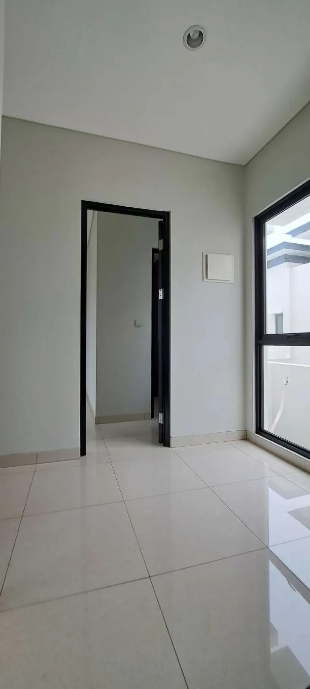 Rumah baru 3 kamar tidur di cluster Mulberry nya Summarecon Bekasi