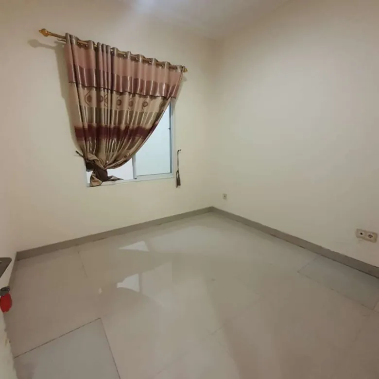 Jual cepat rumah 2 KT renov di Victoria Garden Grand Galaxy bisa KPR
