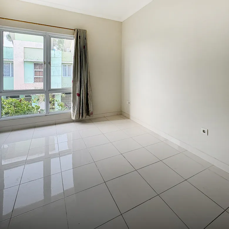 Rumah Terawat di Cluster Arcadia Village Paramount Gading Serpong
