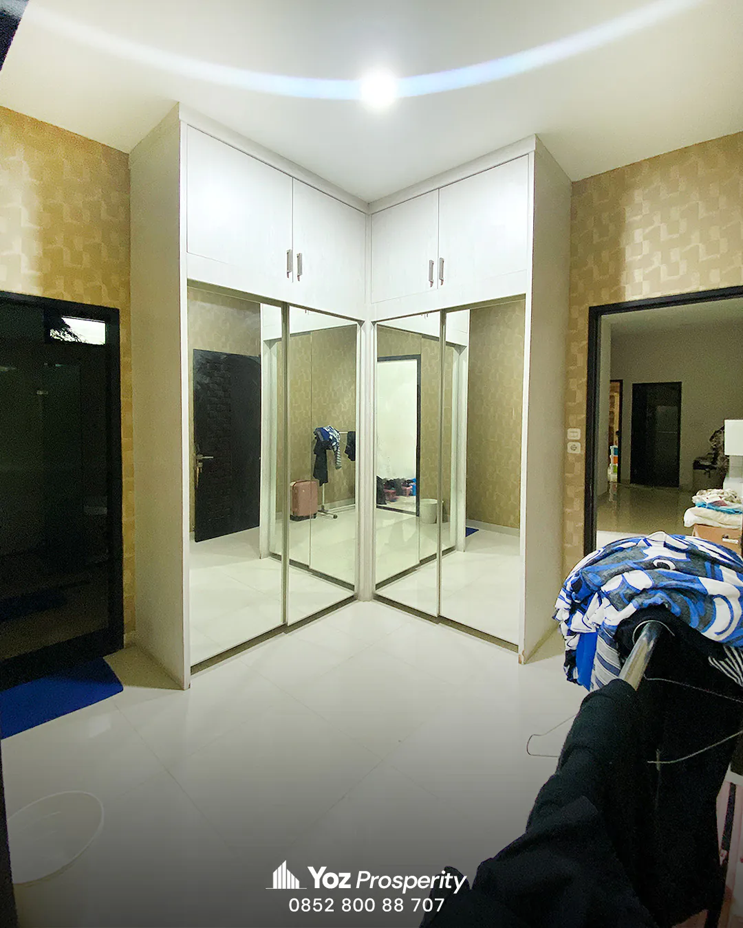Rumah Hoek Sudah Renovasi di Cluster Taman Holandia Lippo Karawaci
