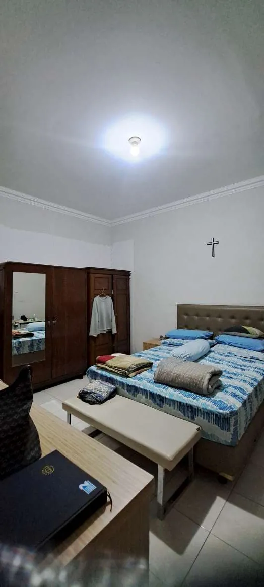 Rumah cantik 2 lantai dekat komplek ruko Grand Galaxy bisa di KPR kan