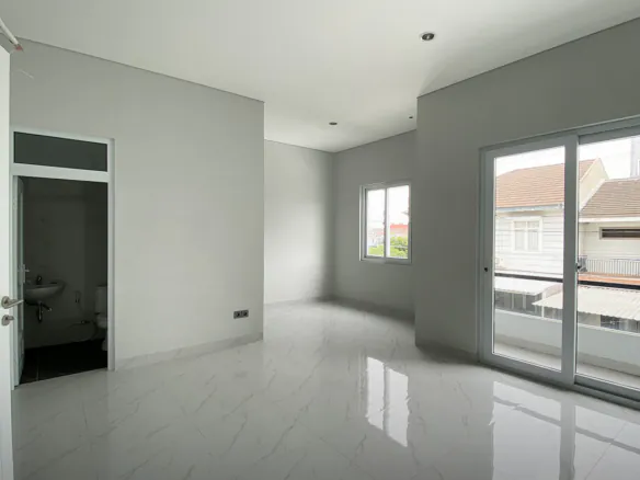 Rumah Brand New 2 Lantai di Sektor 8B Strategis di Gading Serpong