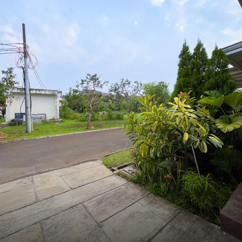 Rumah Sudah Renovasi di Cluster Napoli Sektor 7C Gading Serpong