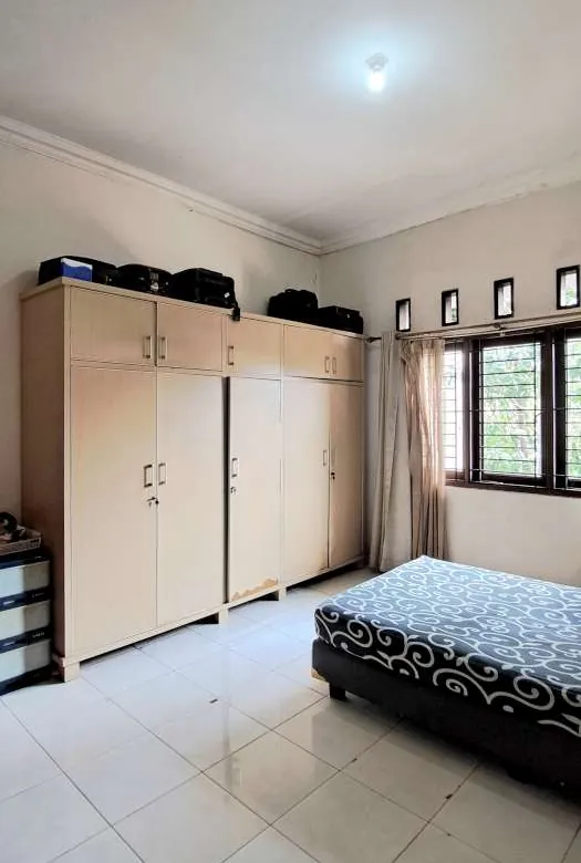Rumah cantik 2 lantai dekat komplek ruko Grand Galaxy bisa di KPR kan