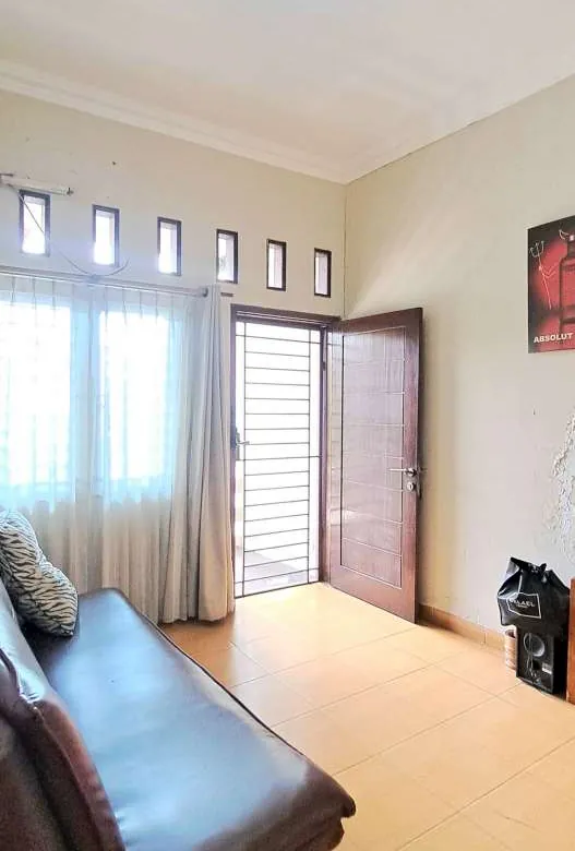 Rumah cantik 2 lantai dekat komplek ruko Grand Galaxy bisa di KPR kan