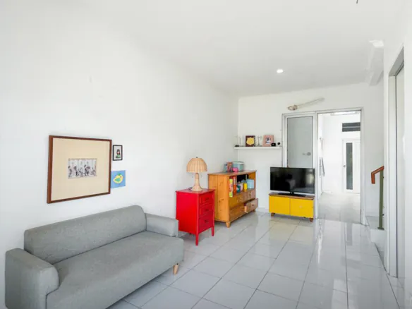 Rumah Sudah Renovasi di Cluster Napoli Sektor 7C Gading Serpong