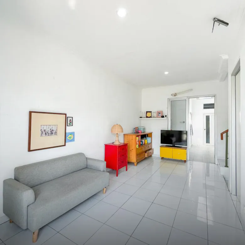 Rumah Sudah Renovasi di Cluster Napoli Sektor 7C Gading Serpong