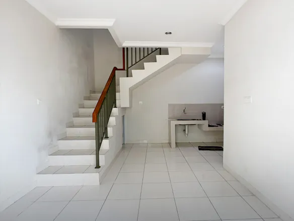 Rumah Terawat di Cluster Arcadia Village Paramount Gading Serpong