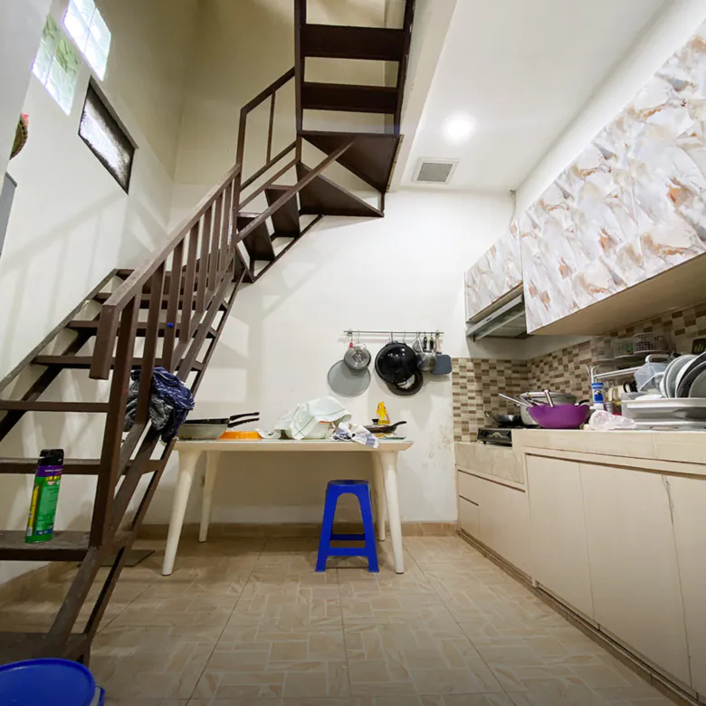 Rumah Hoek Sudah Renovasi di Cluster Taman Holandia Lippo Karawaci