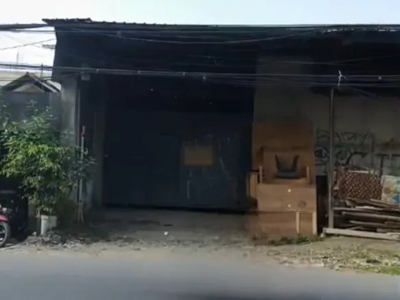 Disewakan gudang di jalan Pangeran Jayakarta dekat Summarecon Bekasi