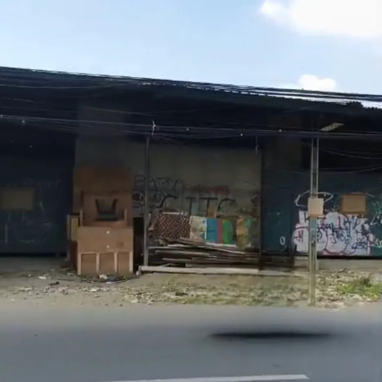 Disewakan gudang di jalan Pangeran Jayakarta dekat Summarecon Bekasi