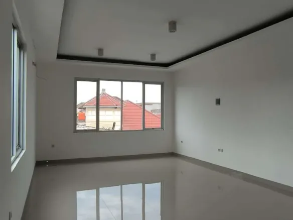Ruko huk 2 lantai di jalur ramai 24 jam Grand Galaxy City