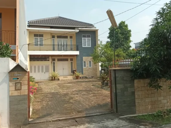 Rumah di Komplek Pemda