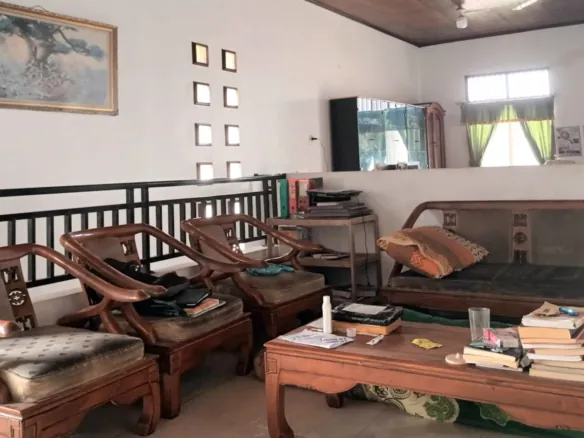 Dijual rumah 2 lantai dekat gerbang Jatiasih tol JORR bisa buat usaha