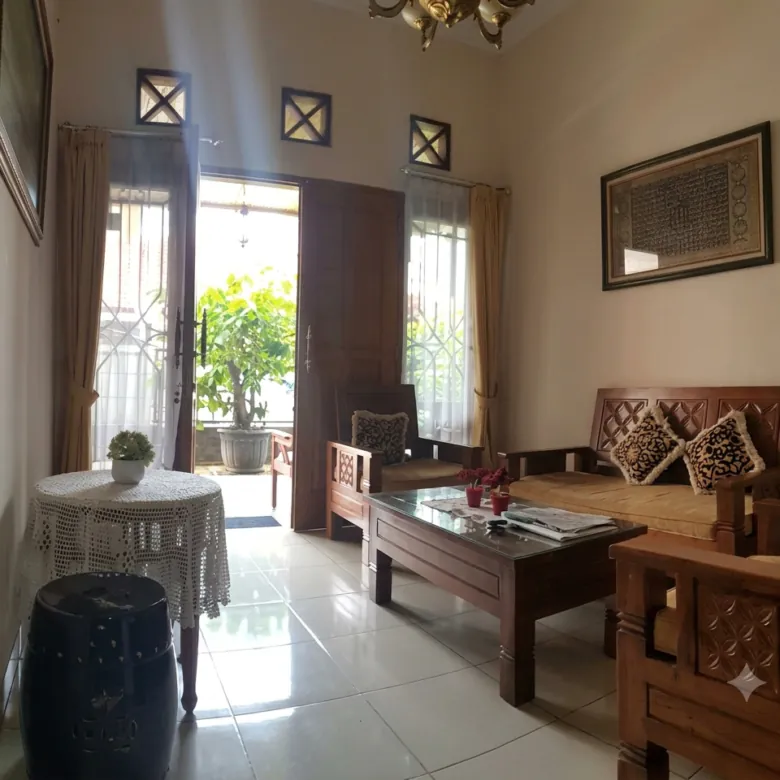 Dijual rumah 2 lantai dekat gerbang Jatiasih tol JORR bisa buat usaha